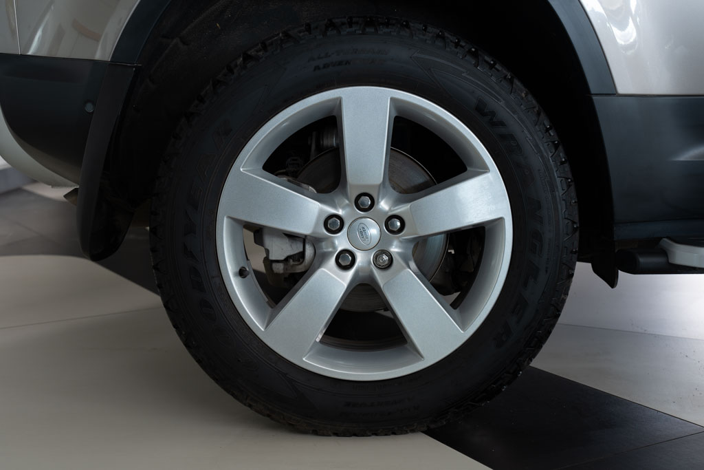 LAND ROVER DEFENDER 110 P300 HSE