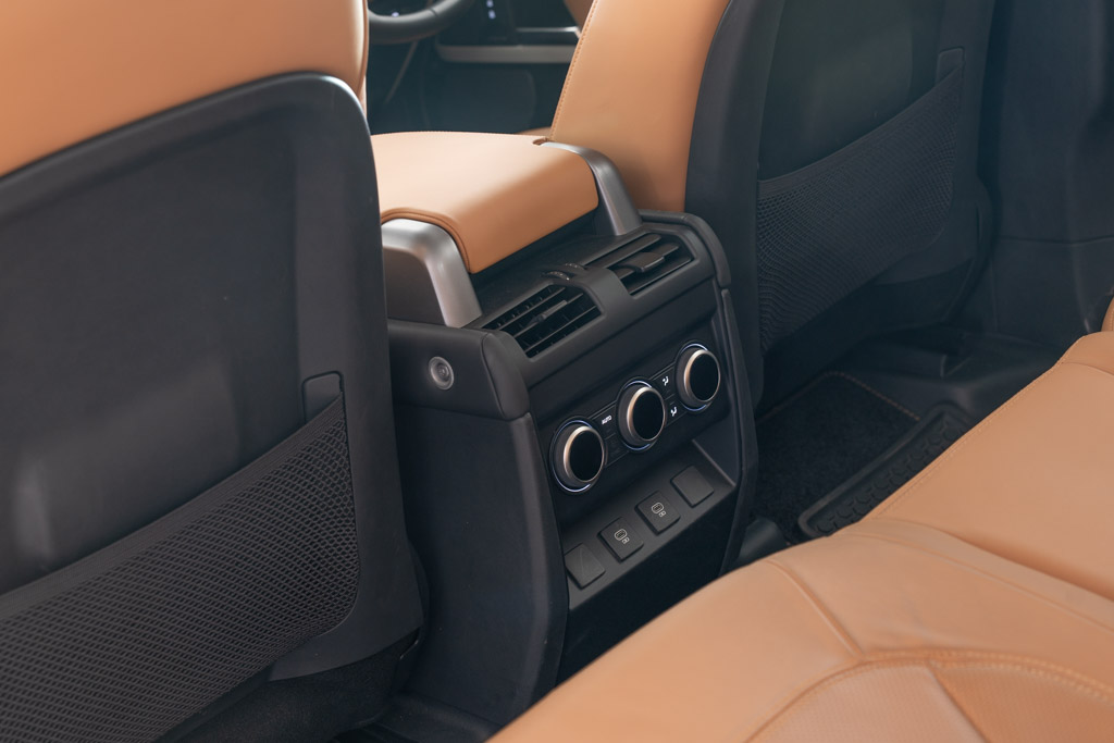 LAND ROVER DEFENDER 110 P300 HSE