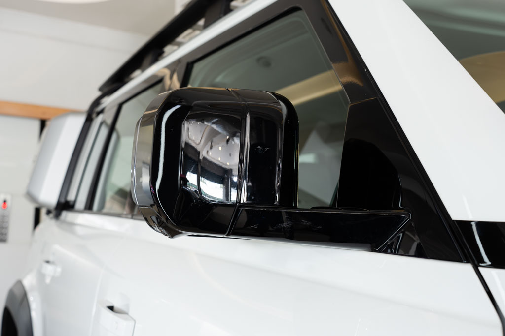 LAND ROVER DEFENDER 110 P300 SE