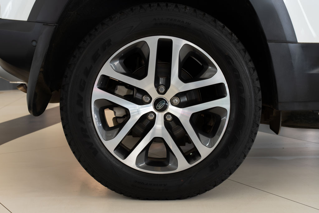 LAND ROVER DEFENDER 110 P300 SE