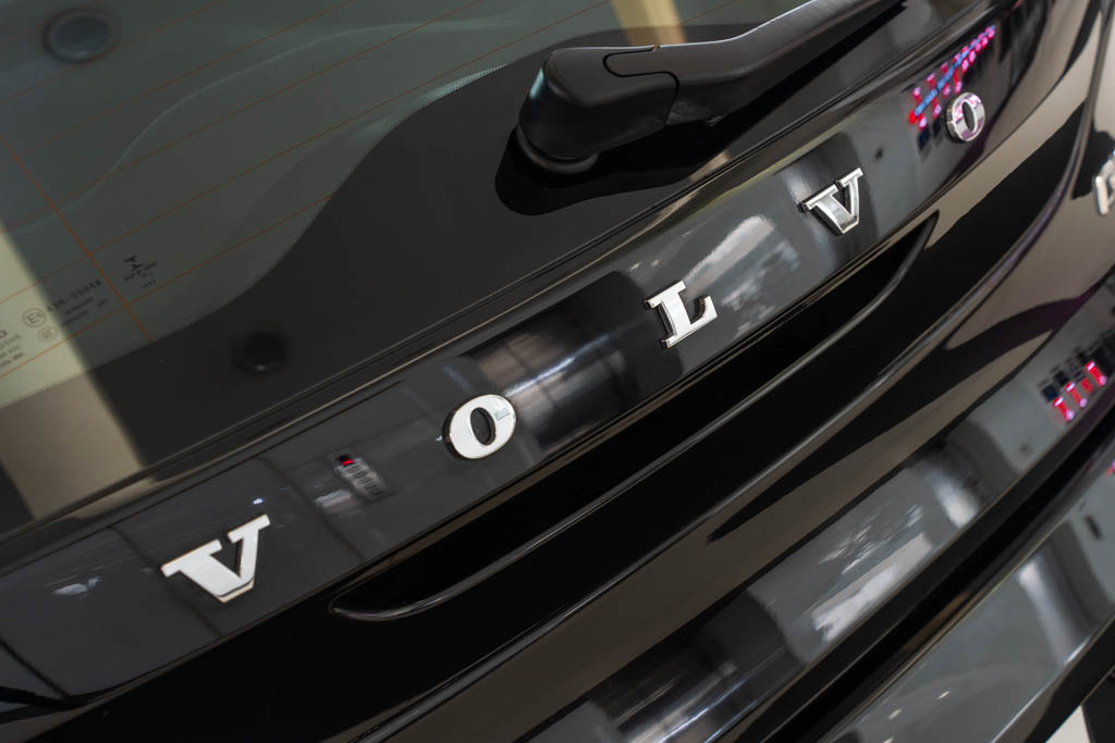 VOLVO V40 D3 R Design