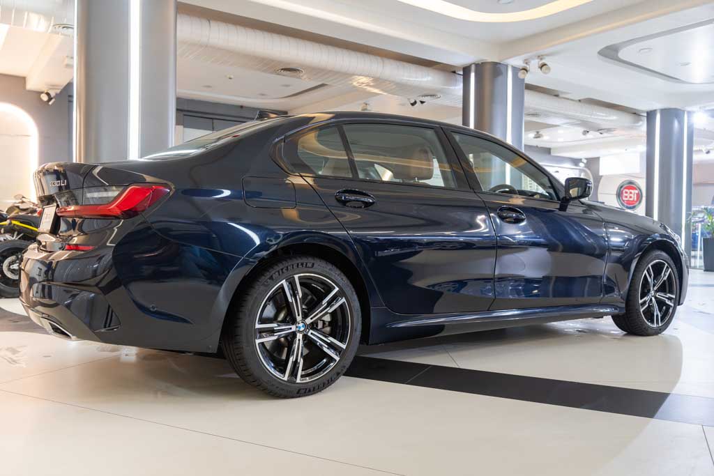 BMW 330LI GRAN M SPORT