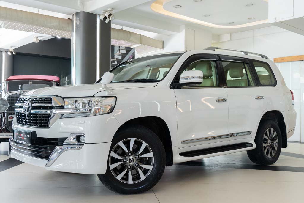 TOYOTA LAND CRUISER LC200 VX