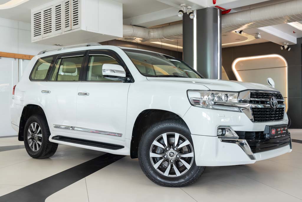 TOYOTA LAND CRUISER LC200 VX