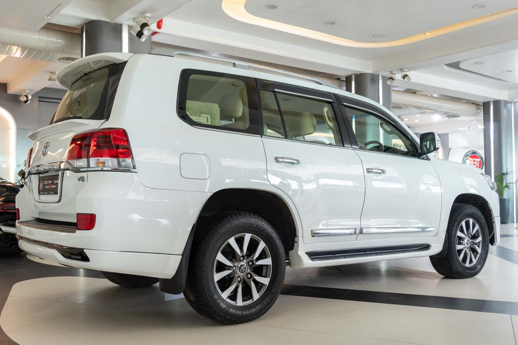 TOYOTA LAND CRUISER LC200 VX