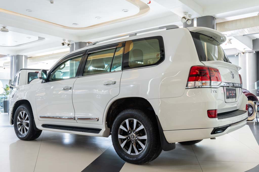 TOYOTA LAND CRUISER LC200 VX