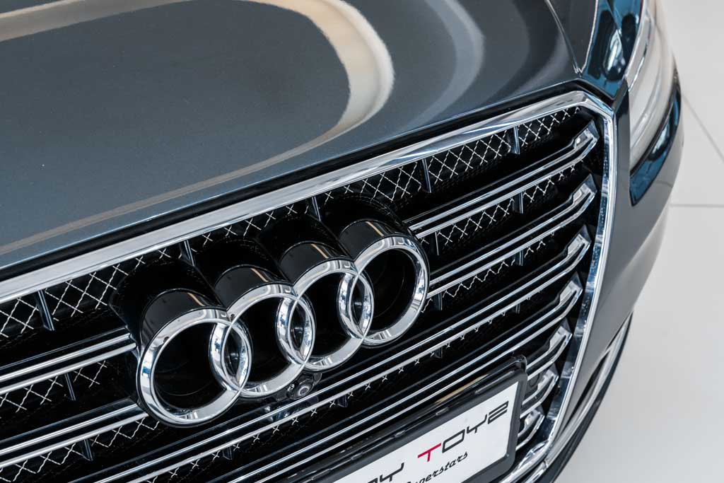 Audi A8L W12