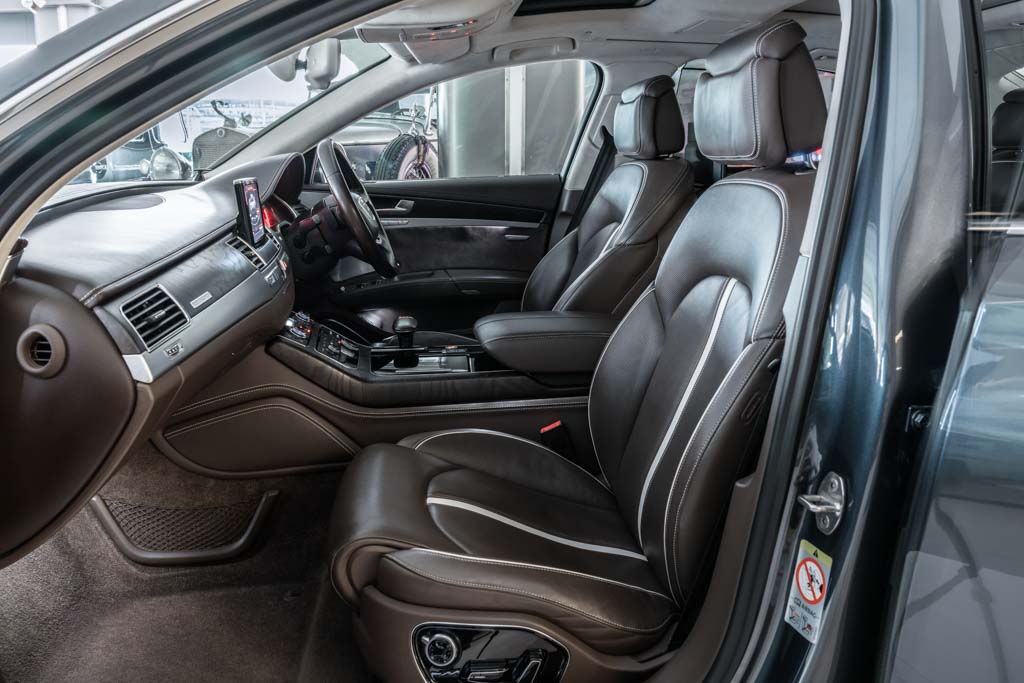Audi A8L W12