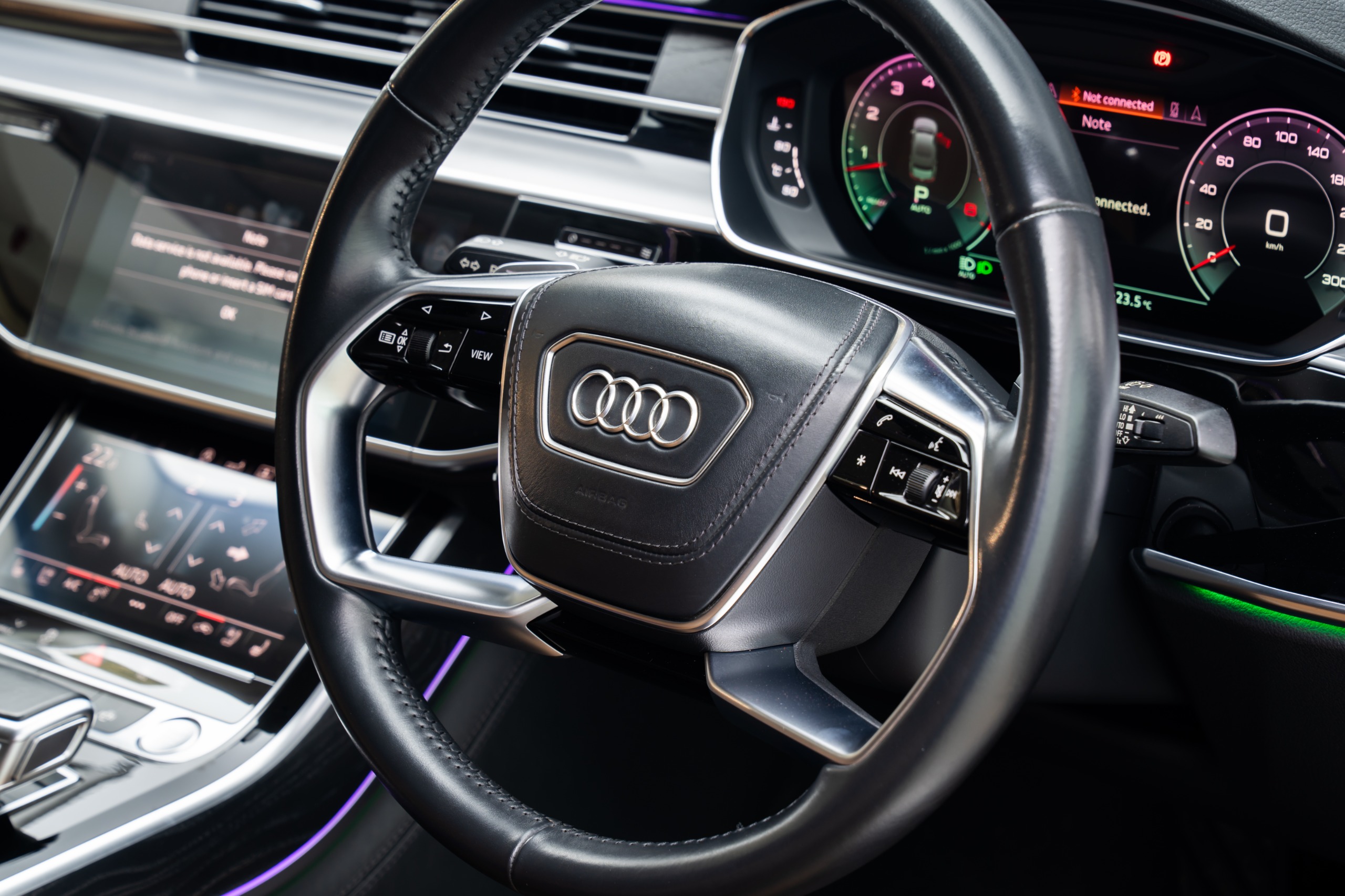 AUDI A8L 55 TFSI QUATTRO