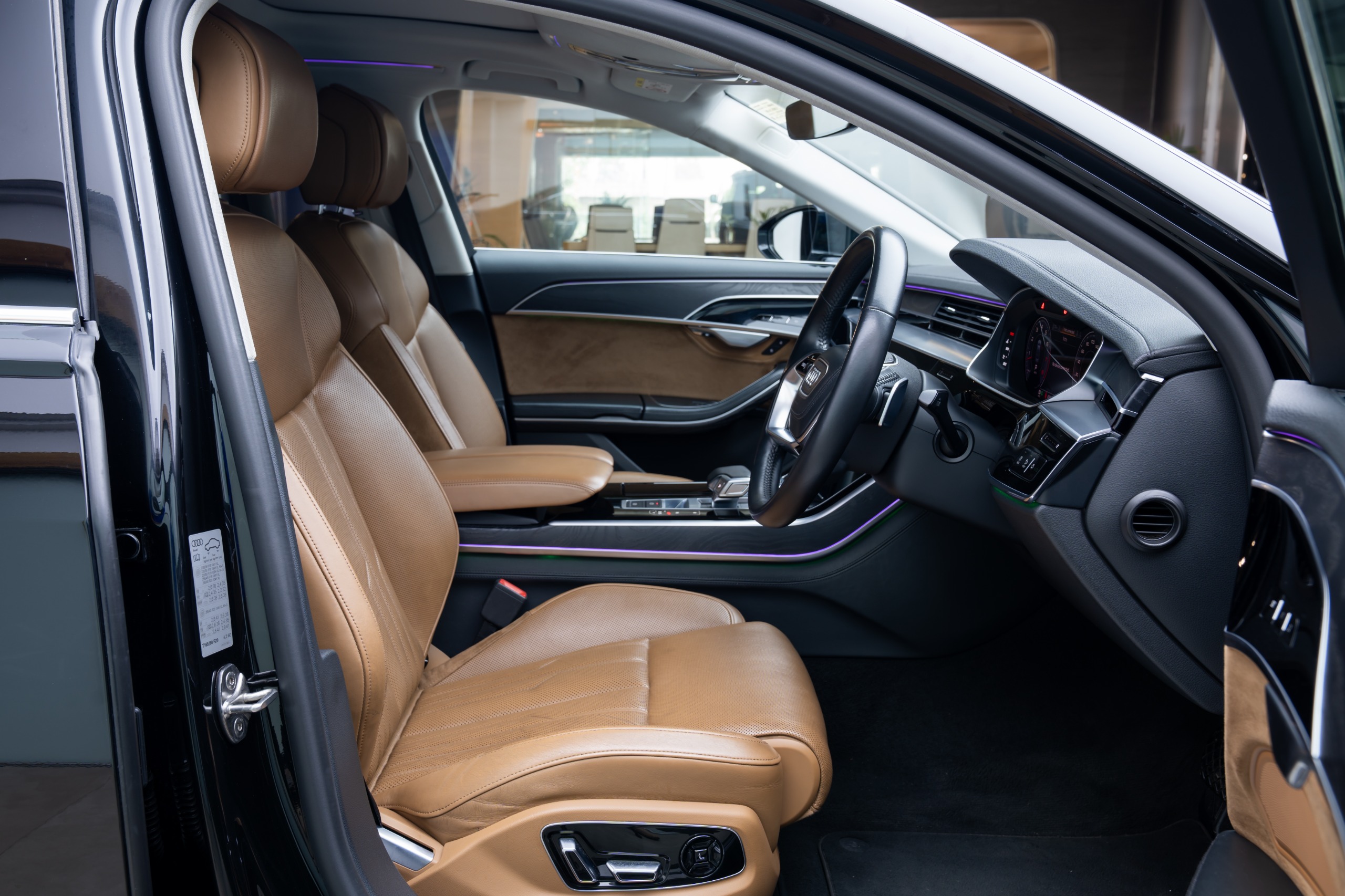 AUDI A8L 55 TFSI QUATTRO