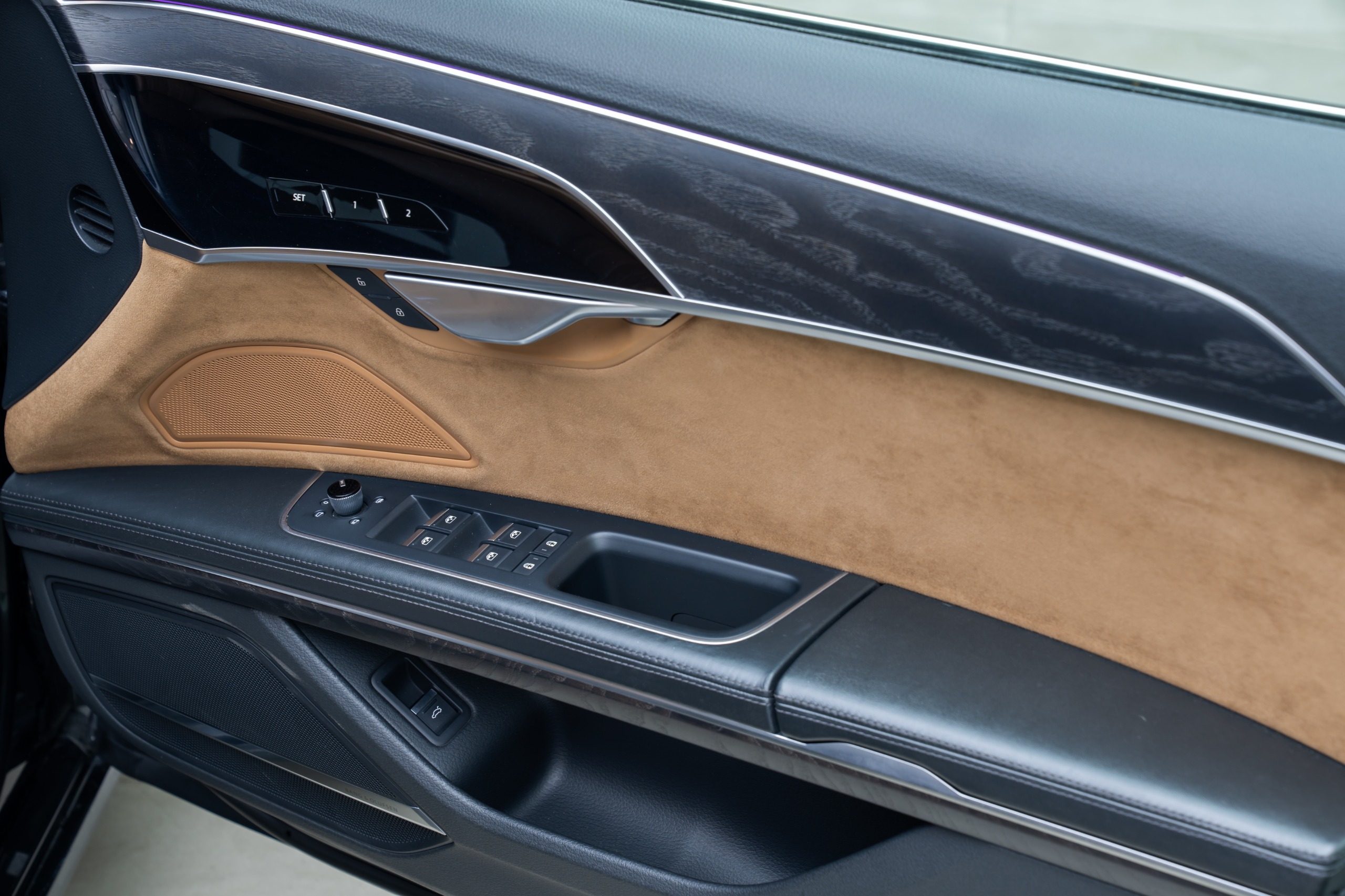 AUDI A8L 55 TFSI QUATTRO