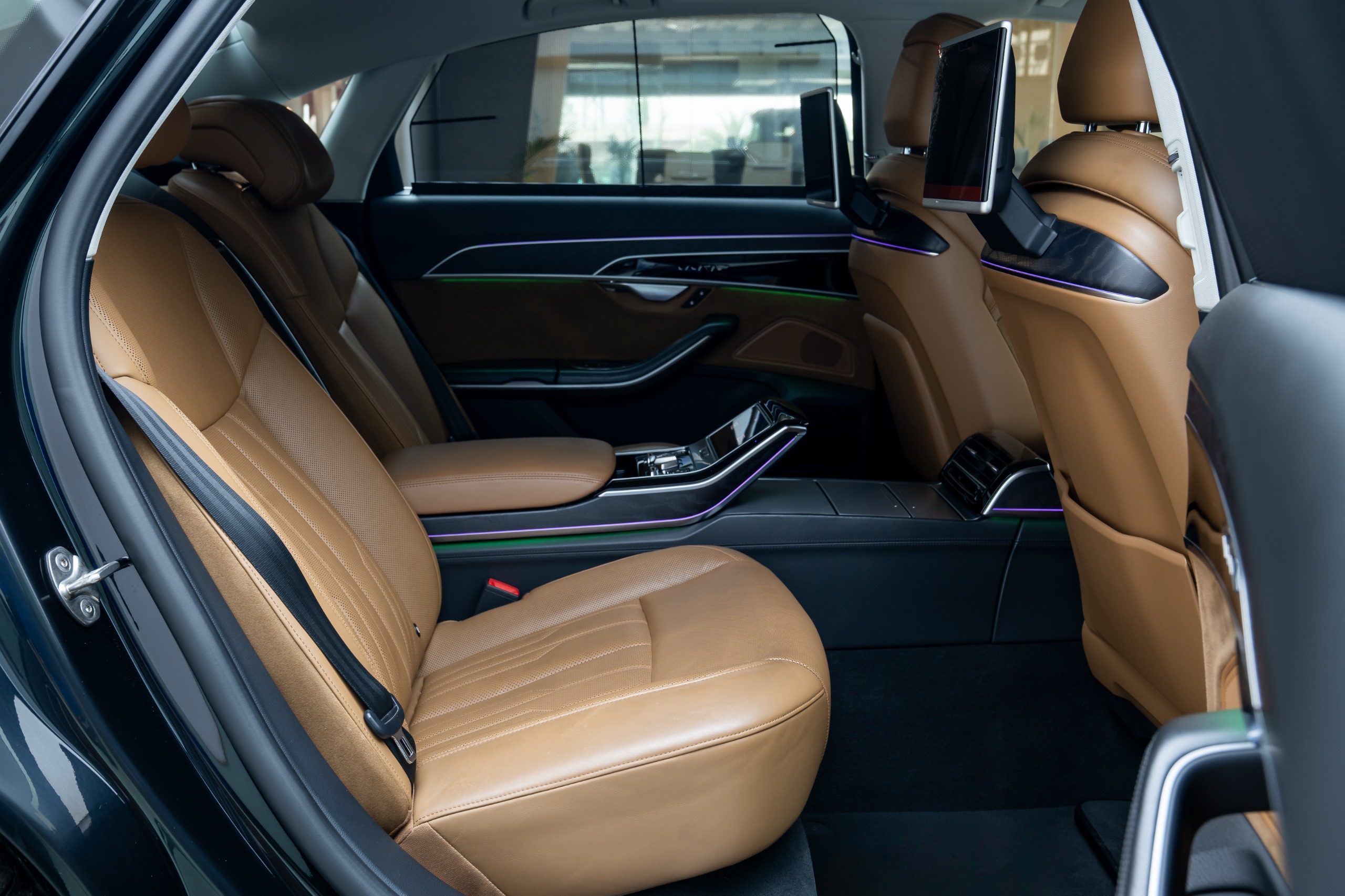 AUDI A8L 55 TFSI QUATTRO