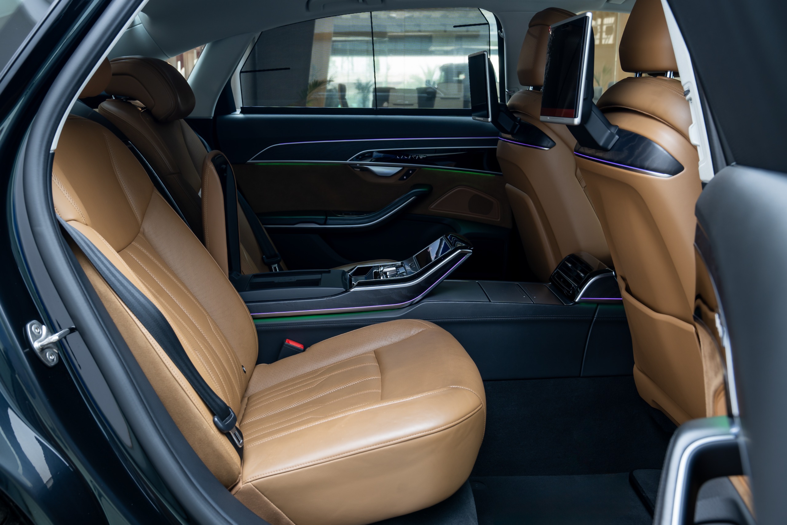 AUDI A8L 55 TFSI QUATTRO