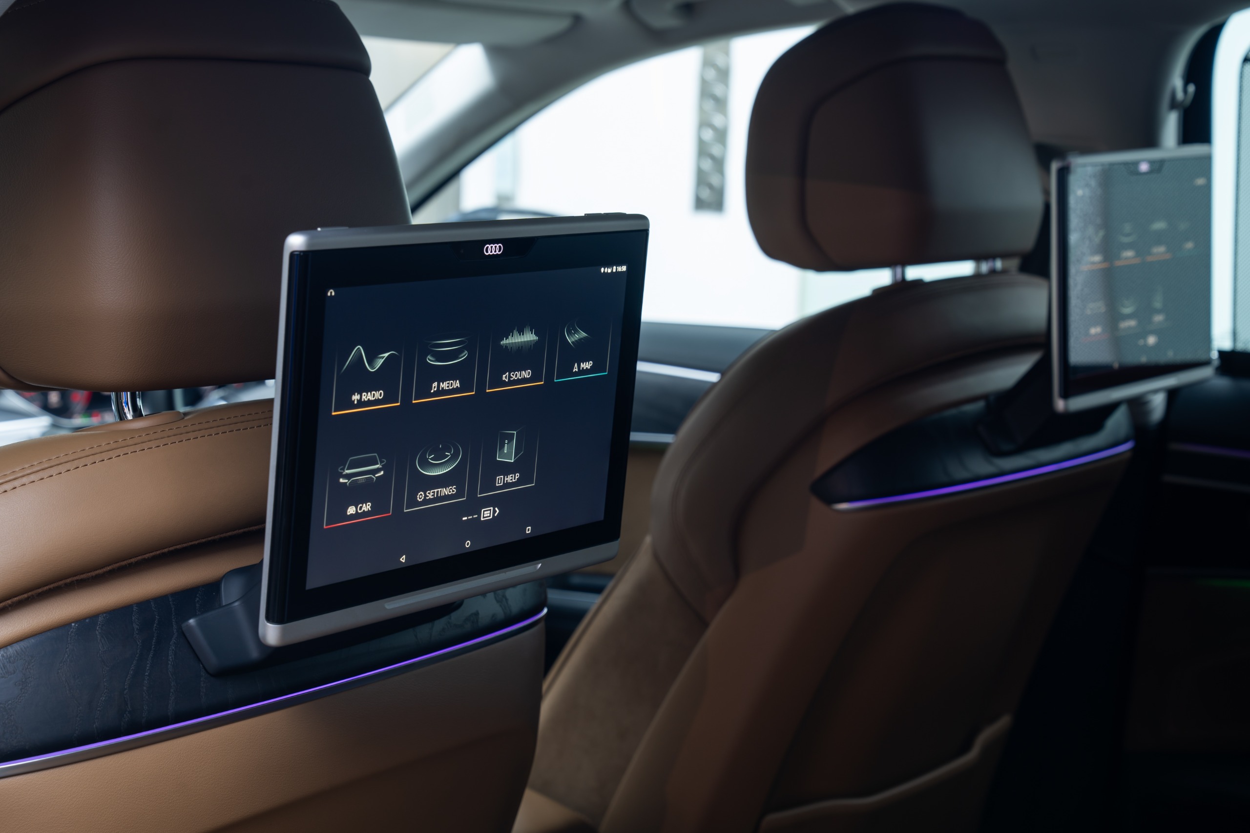 AUDI A8L 55 TFSI QUATTRO