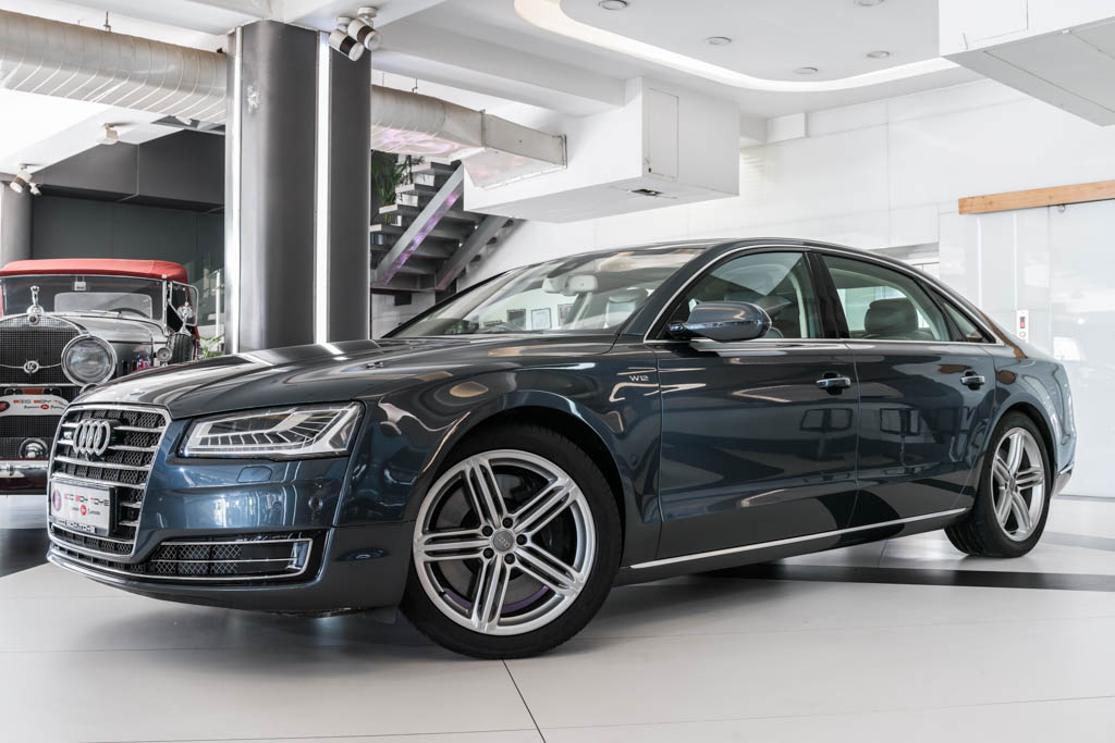 Audi A8L W12