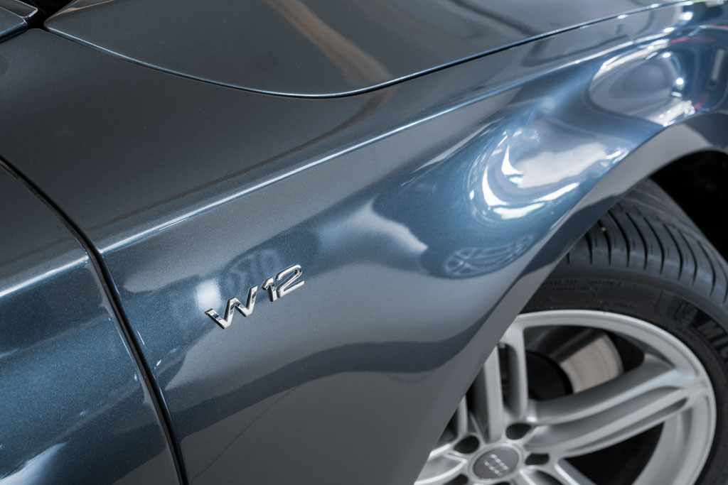 Audi A8L W12