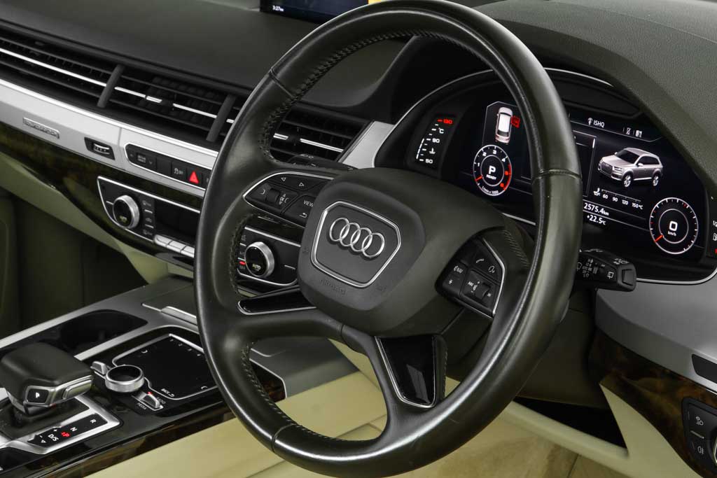 AUDI Q7 TECHNOLOGY