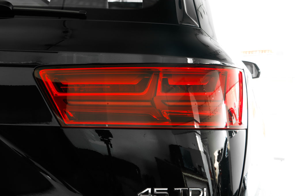 AUDI Q7 TECHNOLOGY