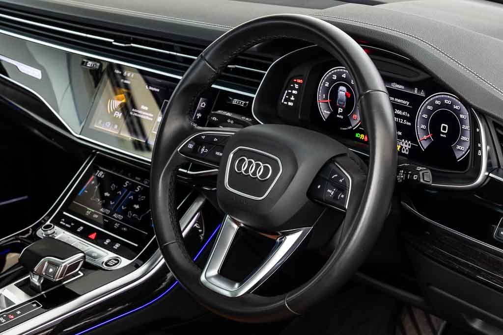 Audi Q7 Technology 55 TFSI