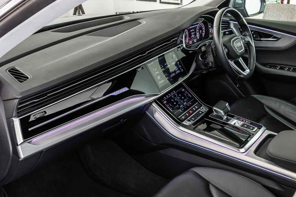 Audi Q8 55 TFSI Celebration