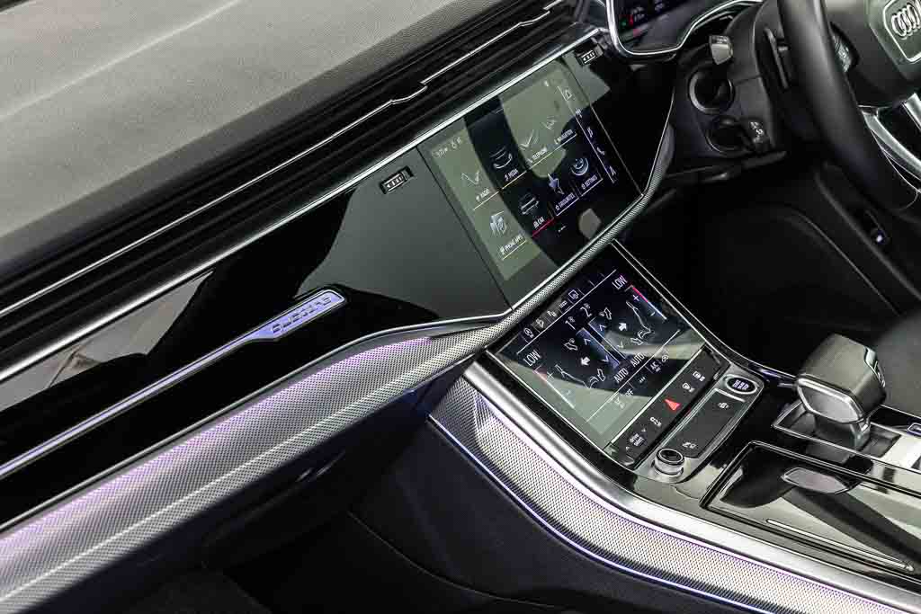 Audi Q8 55 TFSI Celebration