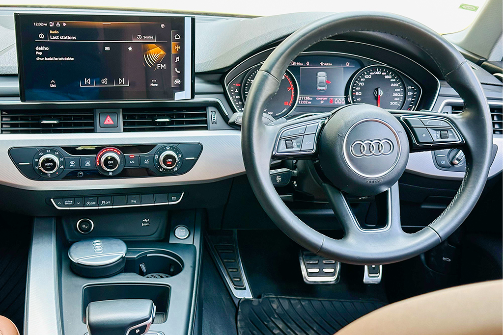 Audi A4 40 TFSI Premium