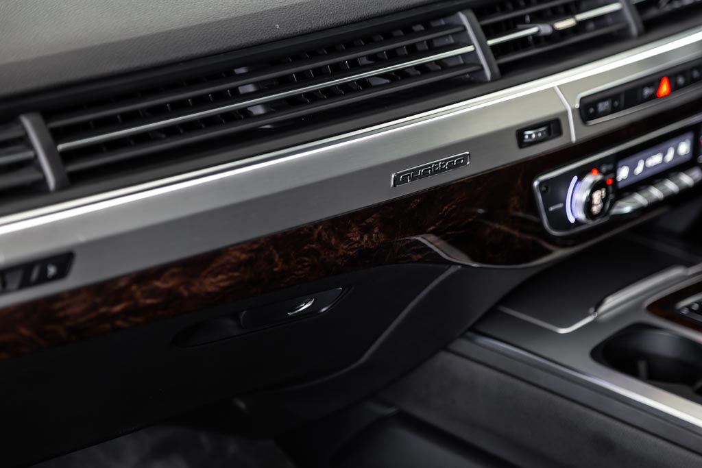 AUDI Q7 TECHNOLOGY PACK