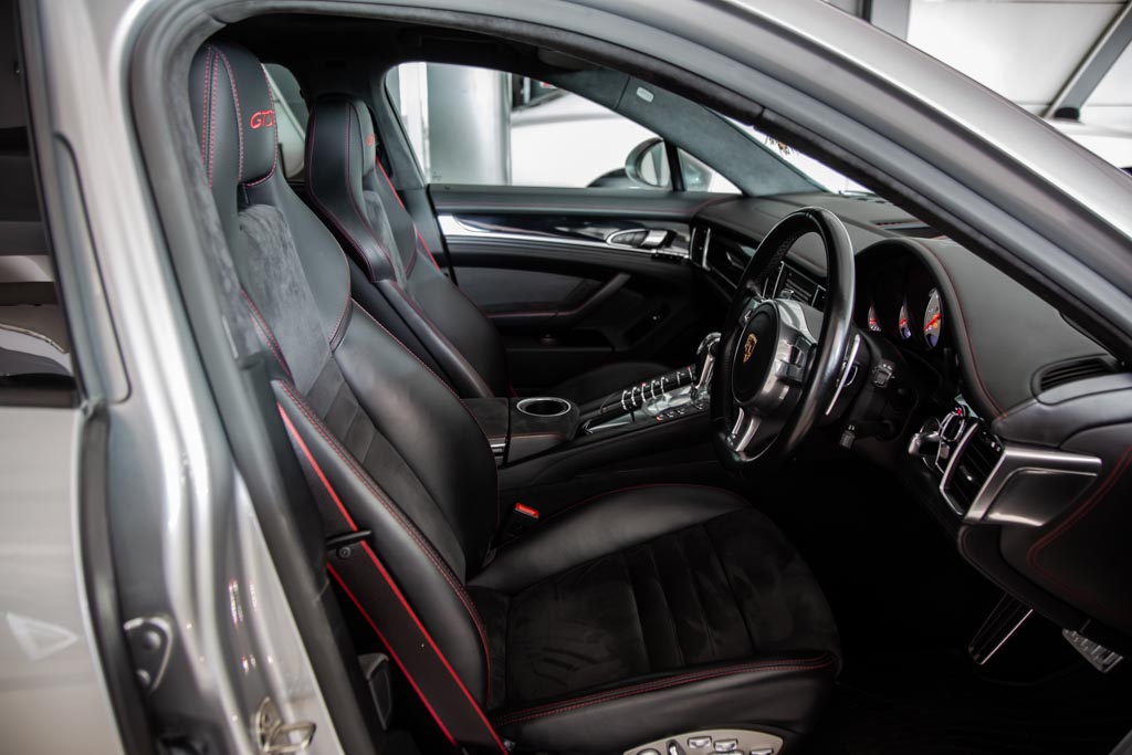 Porsche Panamera GTS