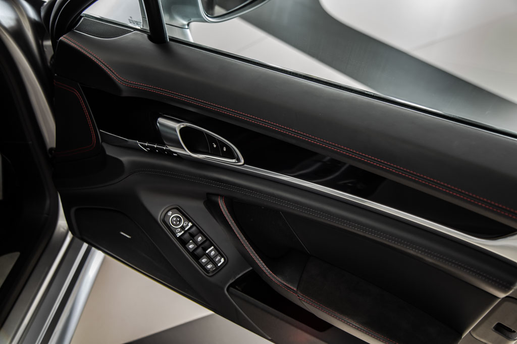 Porsche Panamera GTS