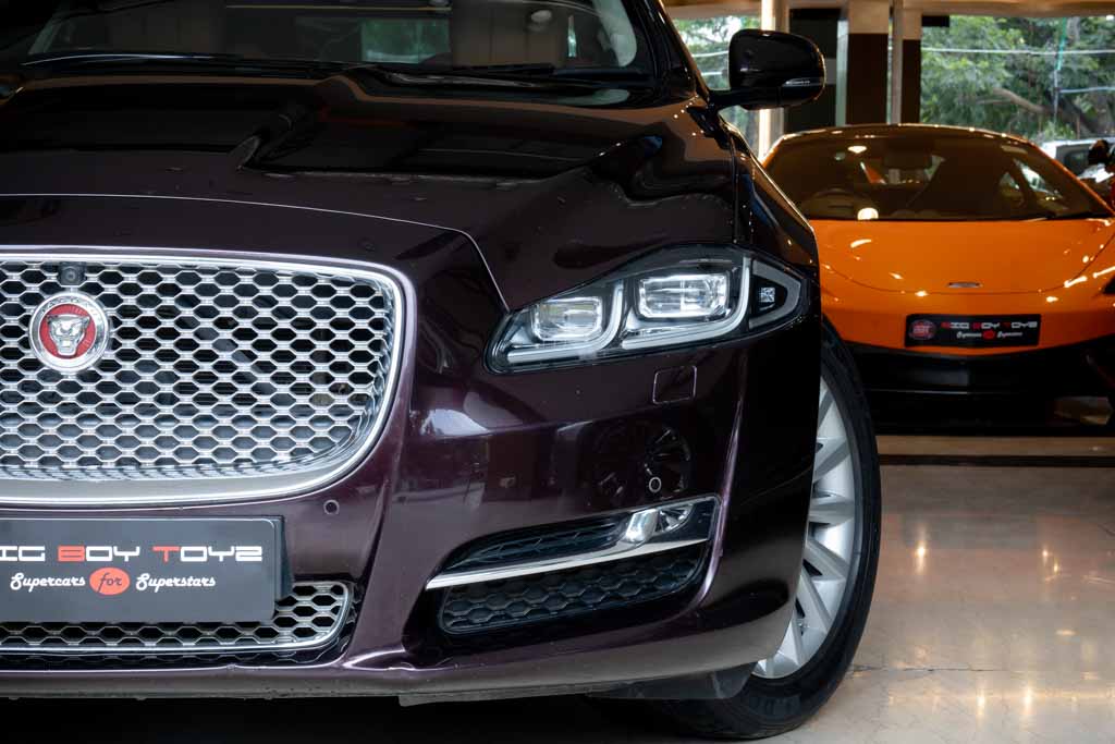 Jaguar XJL Portfolio