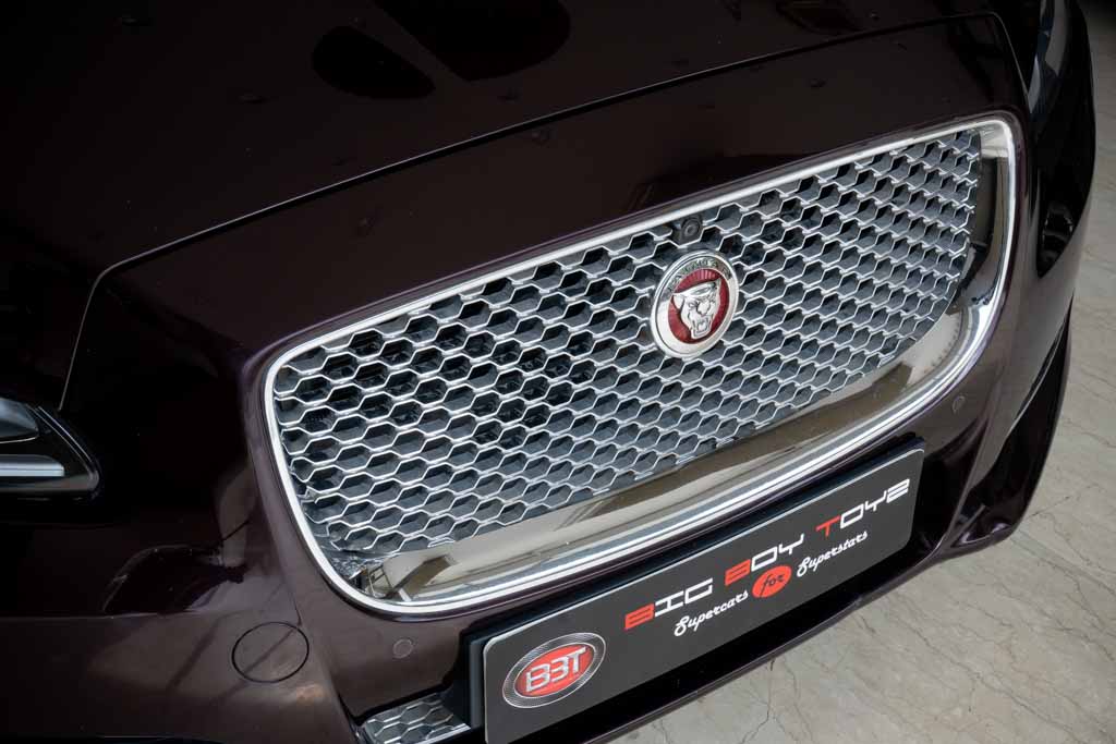 Jaguar XJL Portfolio
