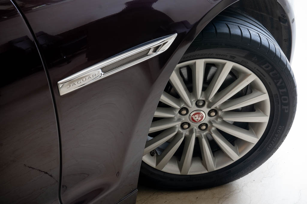 Jaguar XJL Portfolio