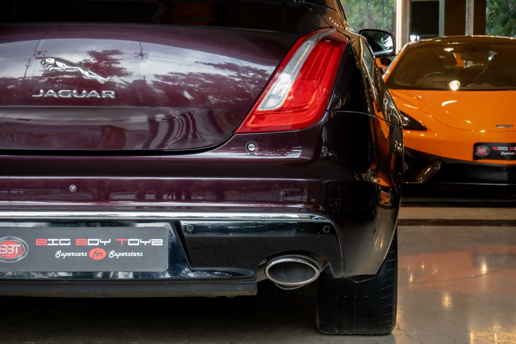 Jaguar XJL Portfolio