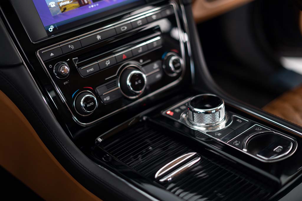 Jaguar XJL Portfolio