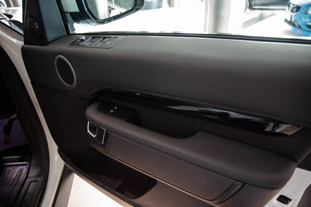 LAND ROVER DISCOVERY SE