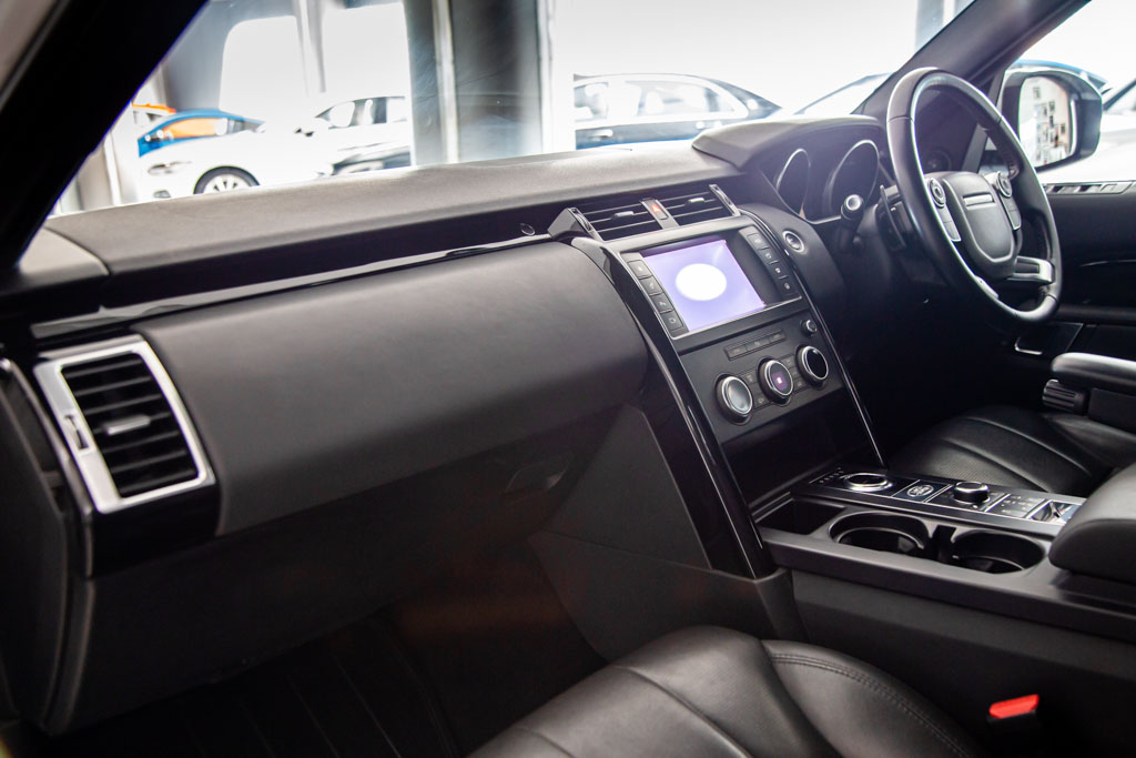 LAND ROVER DISCOVERY SE