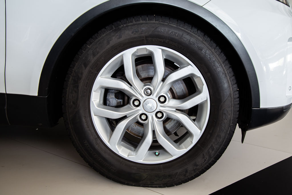 LAND ROVER DISCOVERY SE