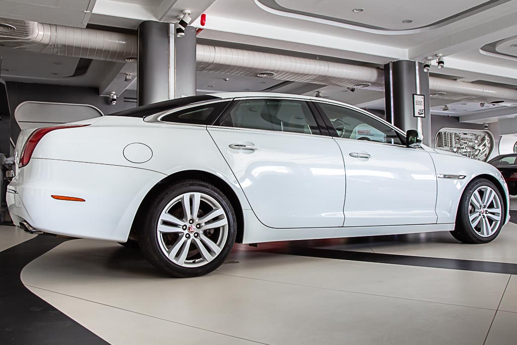 JAGUAR XJL PORTFOLIO