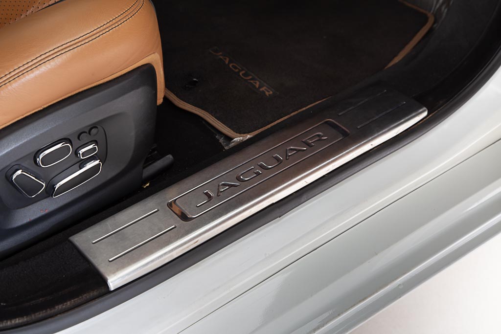 JAGUAR XJL PORTFOLIO