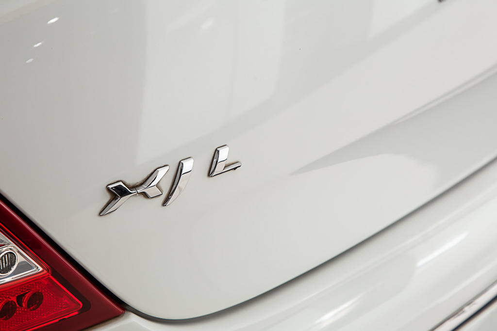 JAGUAR XJL PORTFOLIO