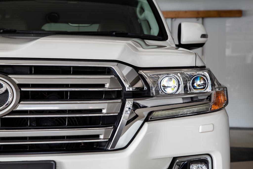 Toyota Land Cruiser LC200