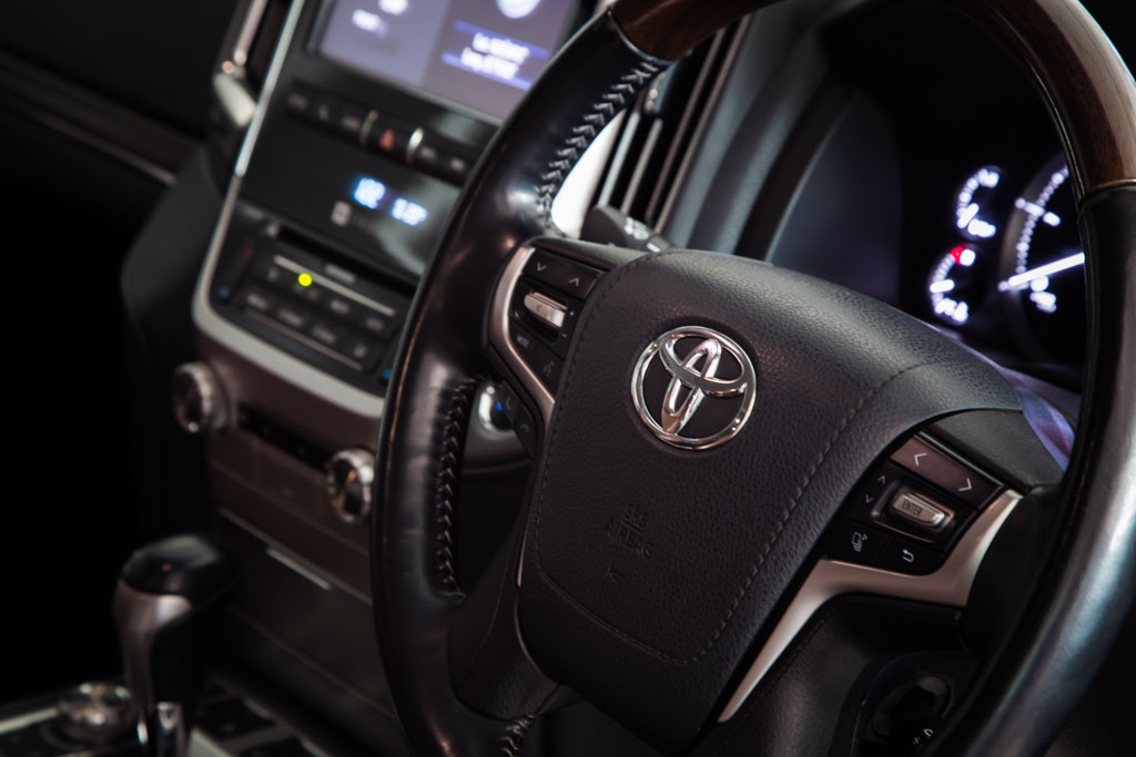 Toyota Land Cruiser LC200