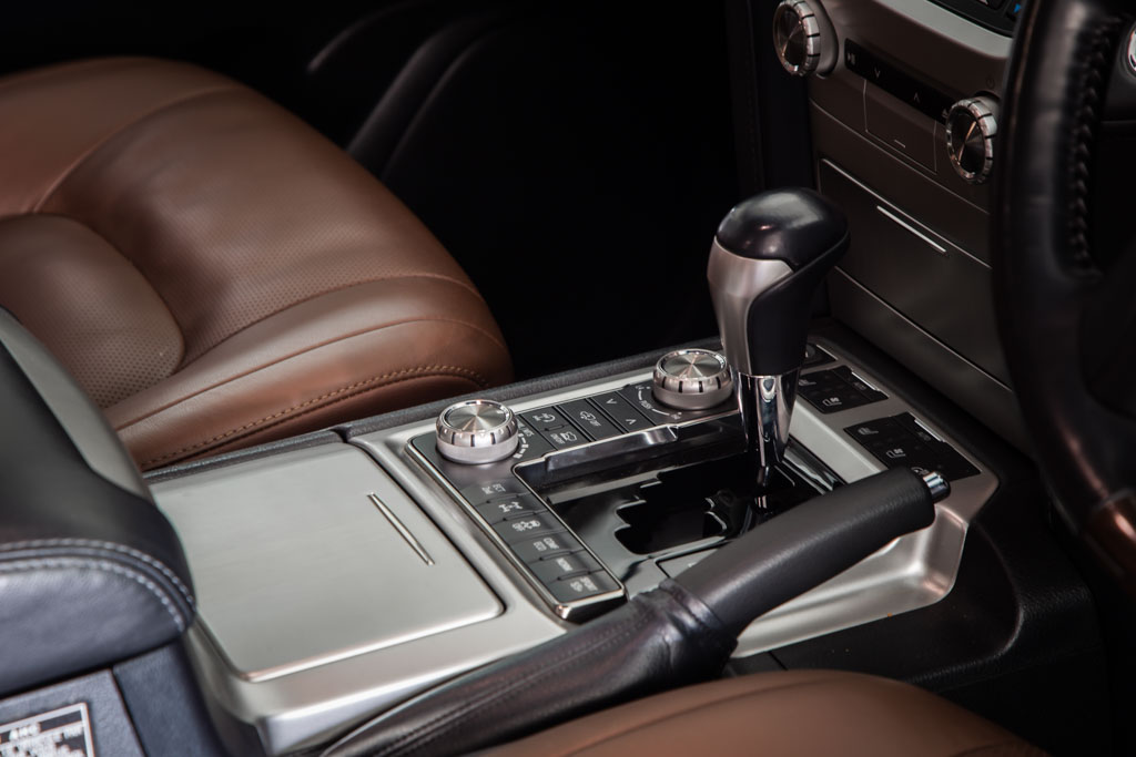 Toyota Land Cruiser LC200