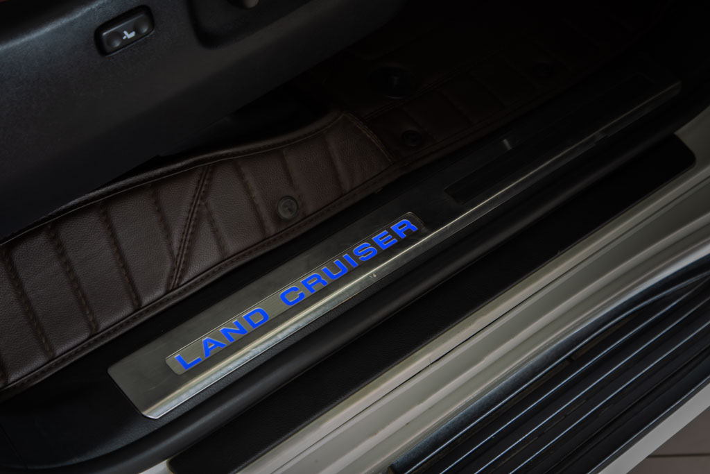 Toyota Land Cruiser LC200