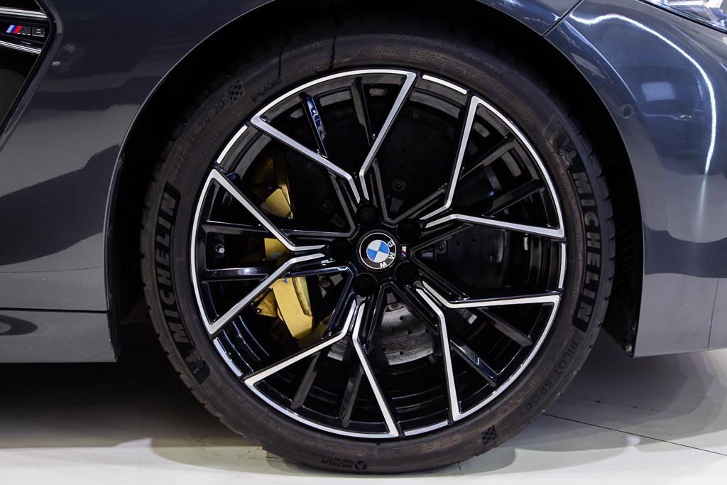 BMW M8 coupe 