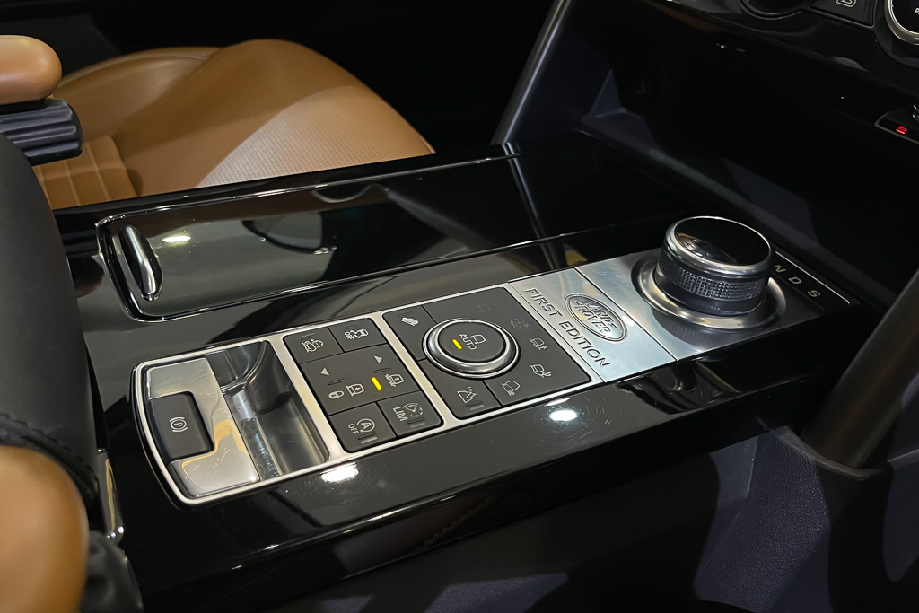 Land Rover Discovery First Edition