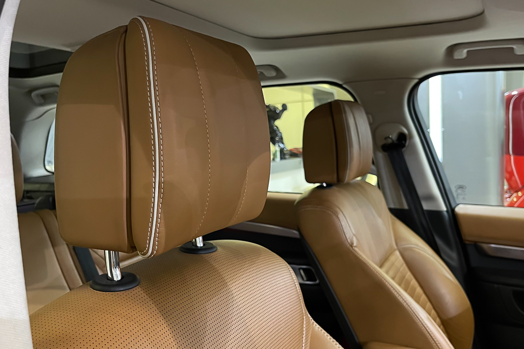 Land Rover Discovery First Edition