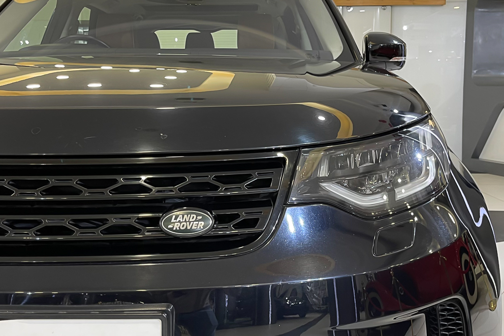 Land Rover Discovery First Edition