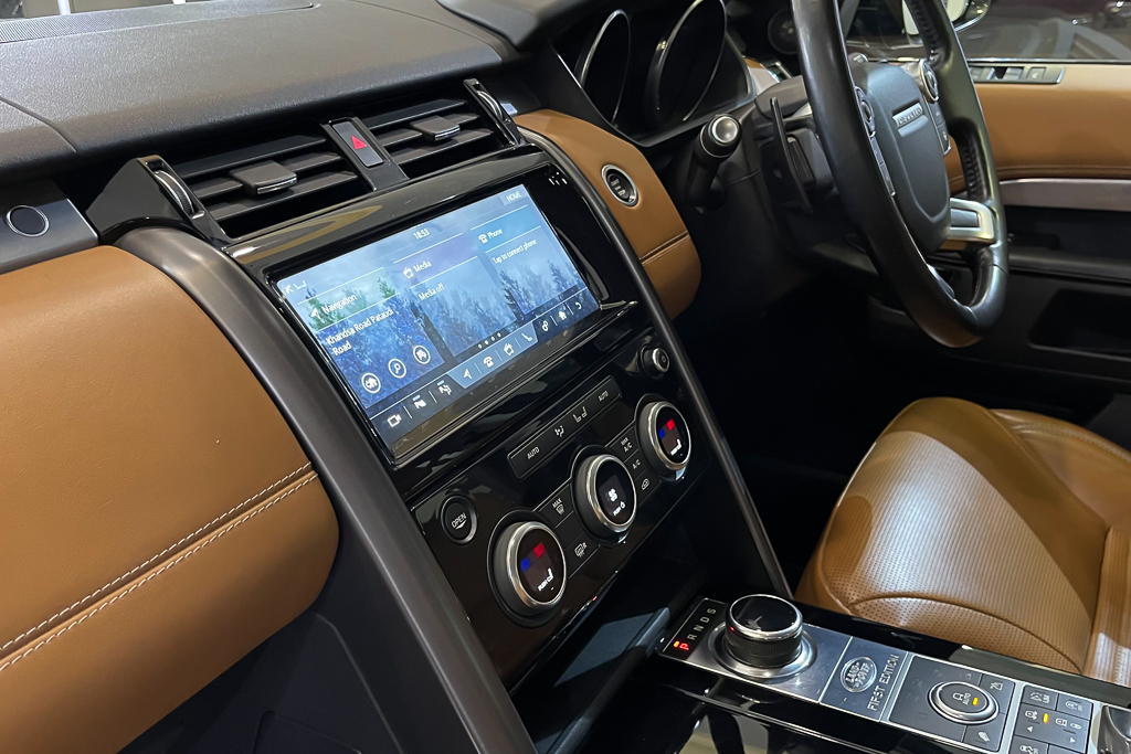 Land Rover Discovery First Edition