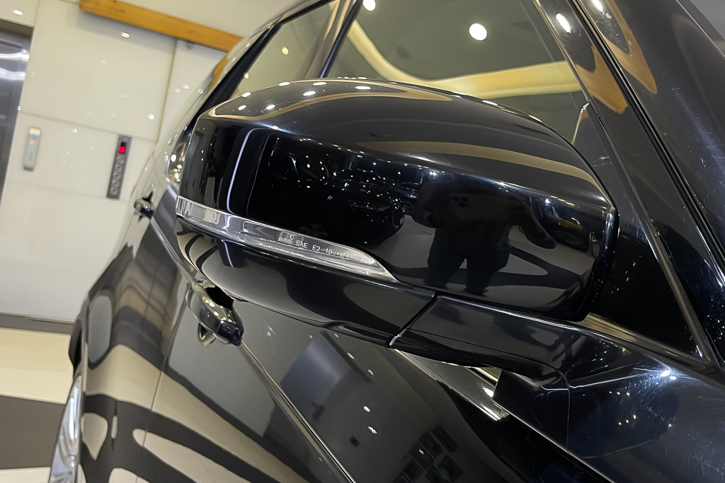 Land Rover Discovery First Edition